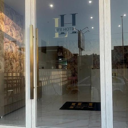 Life Hotel كاسالنْووفو دي نابولِ المظهر الخارجي الصورة