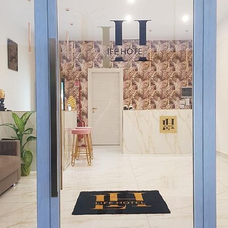 Life Hotel كاسالنْووفو دي نابولِ المظهر الخارجي الصورة