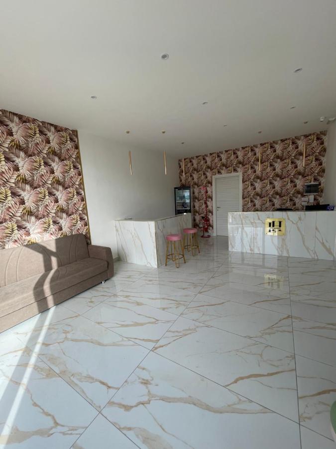 Life Hotel كاسالنْووفو دي نابولِ المظهر الخارجي الصورة