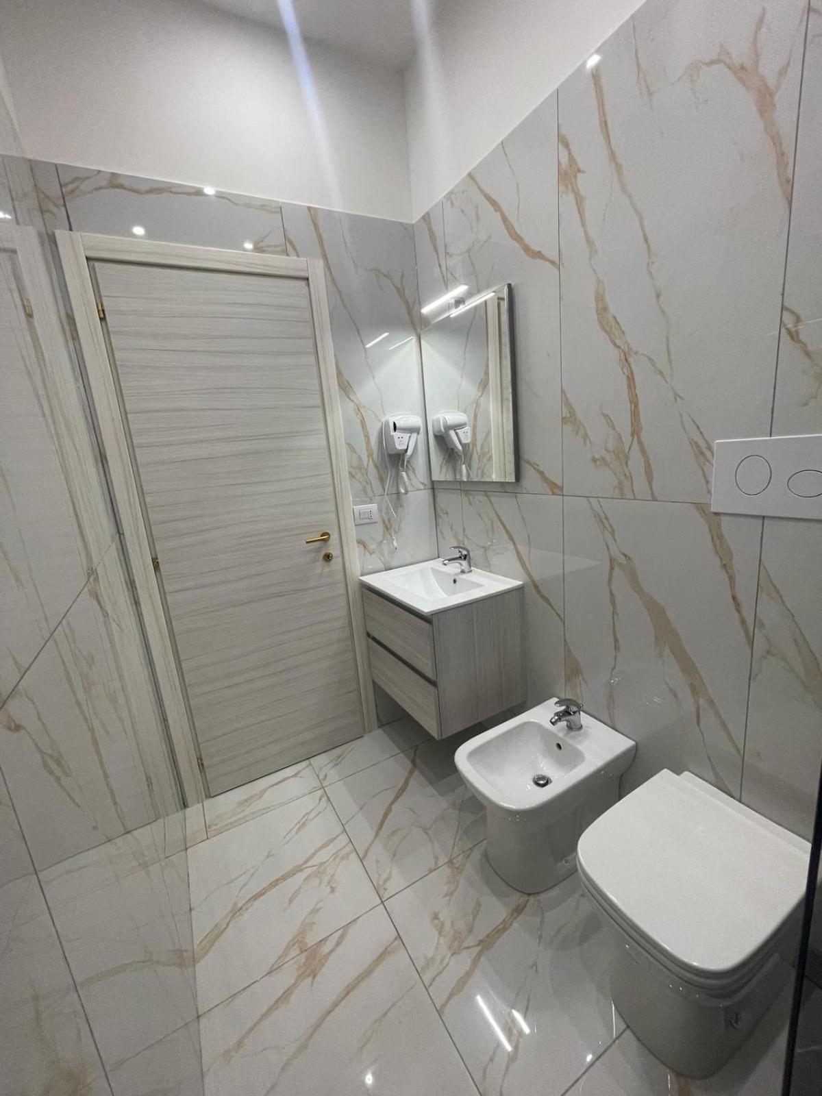 Life Hotel كاسالنْووفو دي نابولِ المظهر الخارجي الصورة