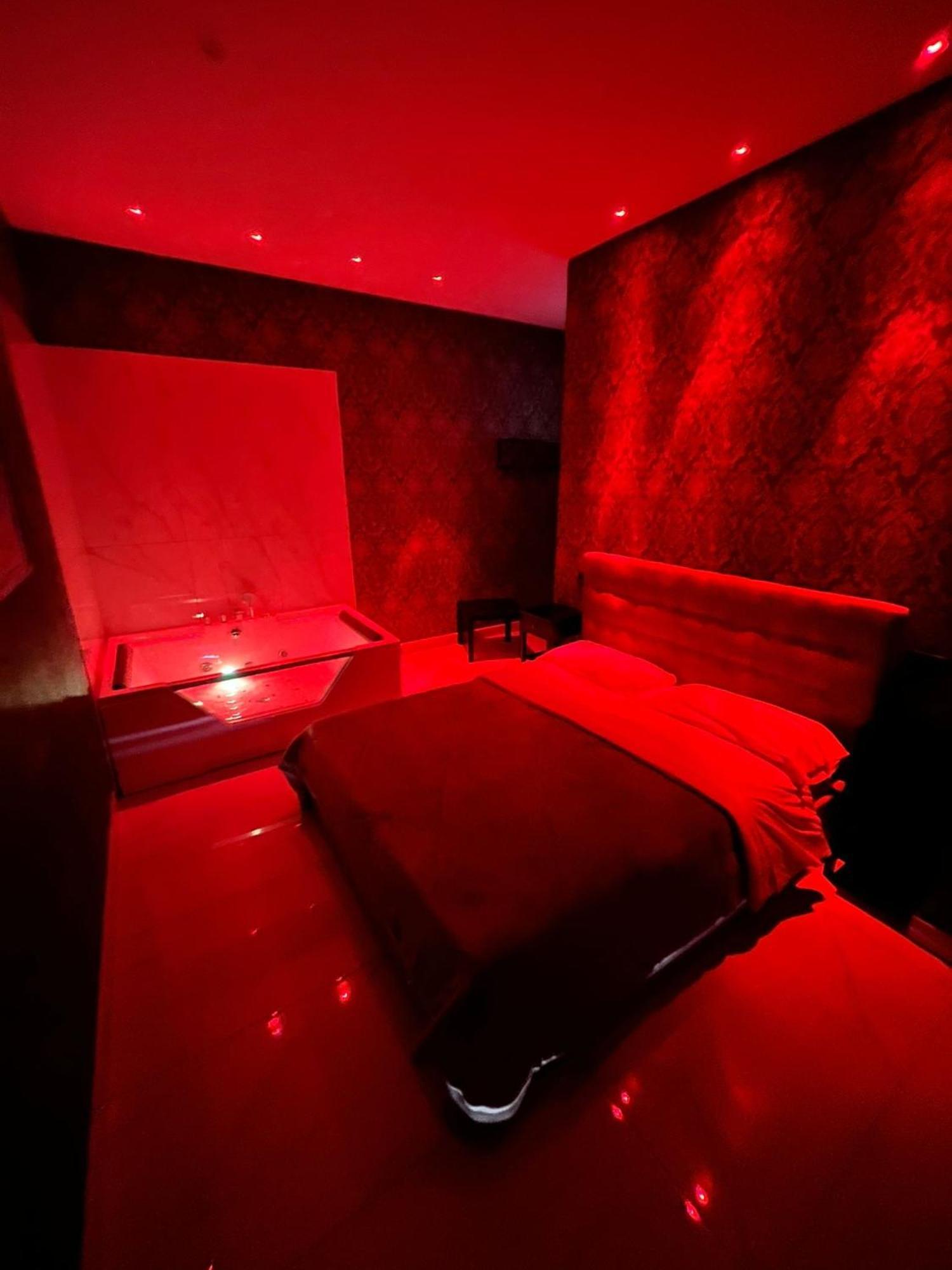 Life Hotel كاسالنْووفو دي نابولِ المظهر الخارجي الصورة