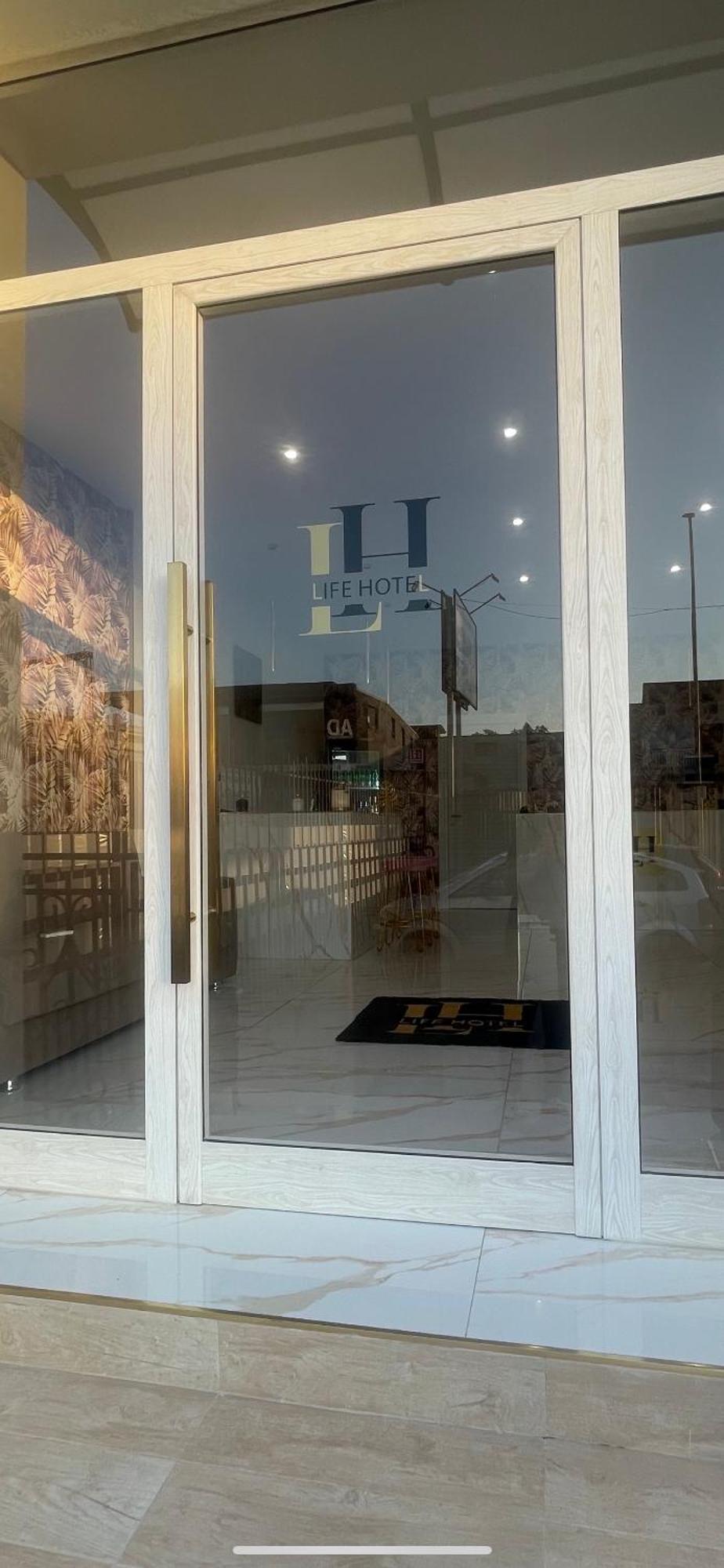 Life Hotel كاسالنْووفو دي نابولِ المظهر الخارجي الصورة