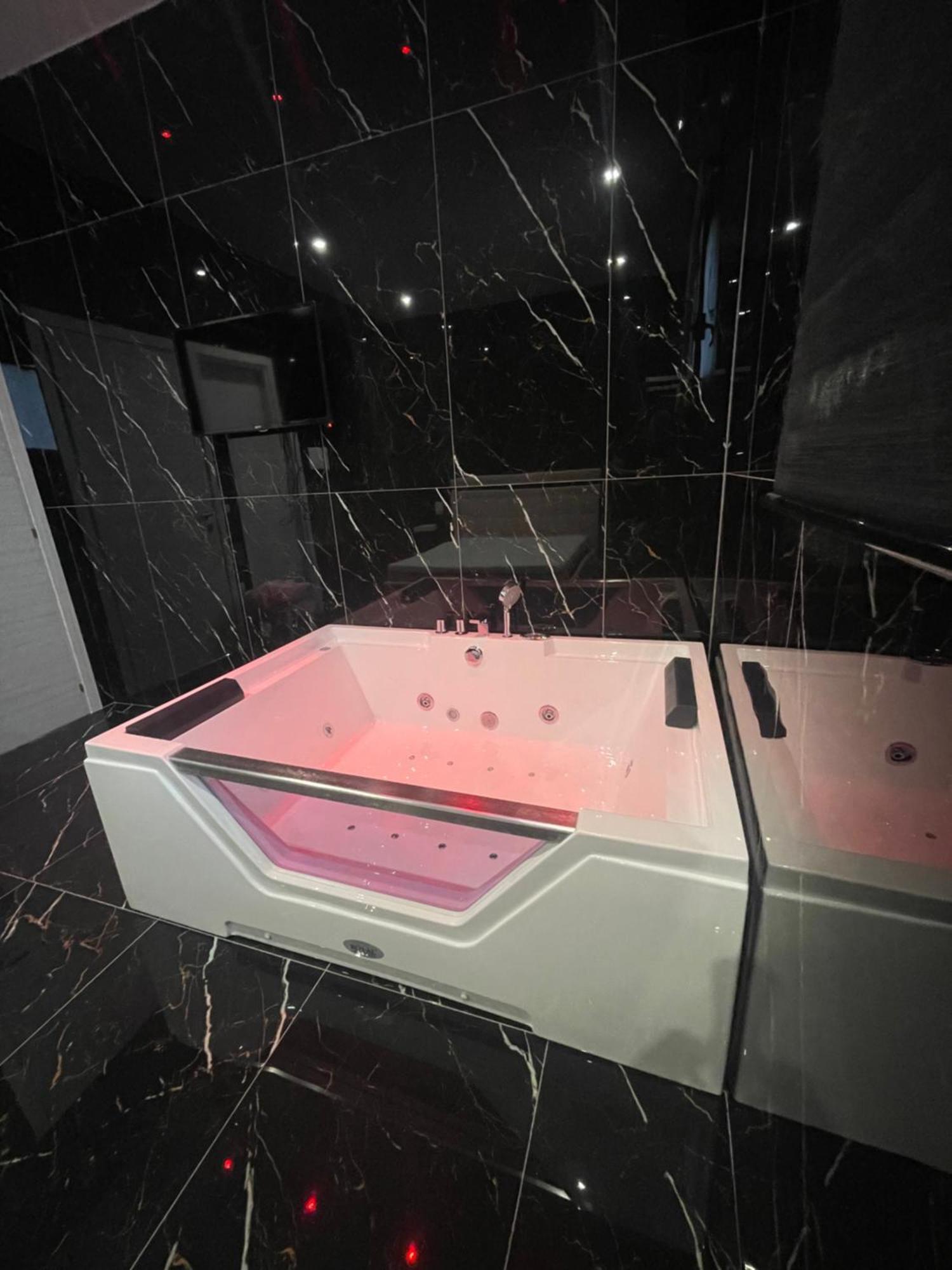 Life Hotel كاسالنْووفو دي نابولِ المظهر الخارجي الصورة