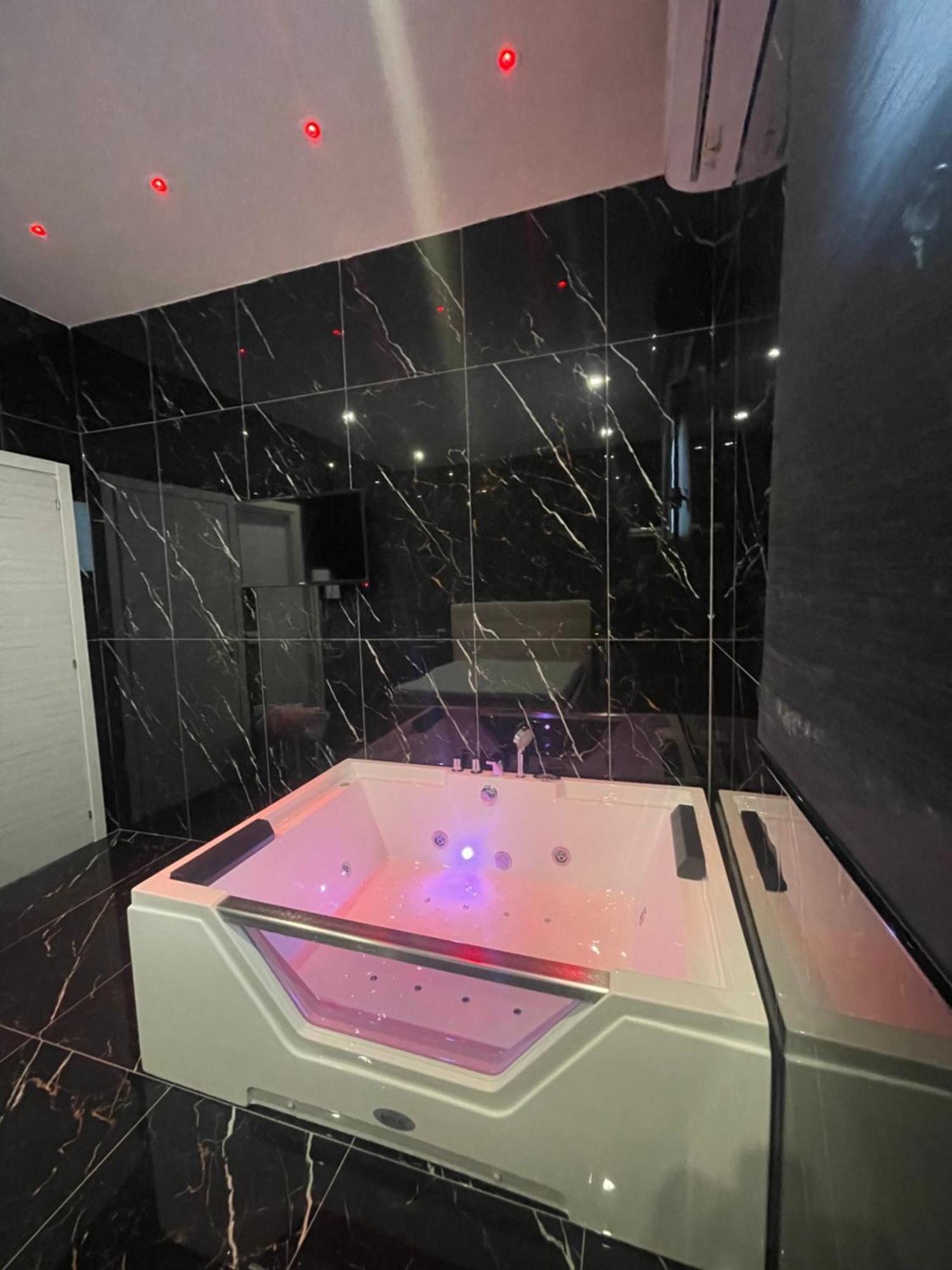 Life Hotel كاسالنْووفو دي نابولِ المظهر الخارجي الصورة